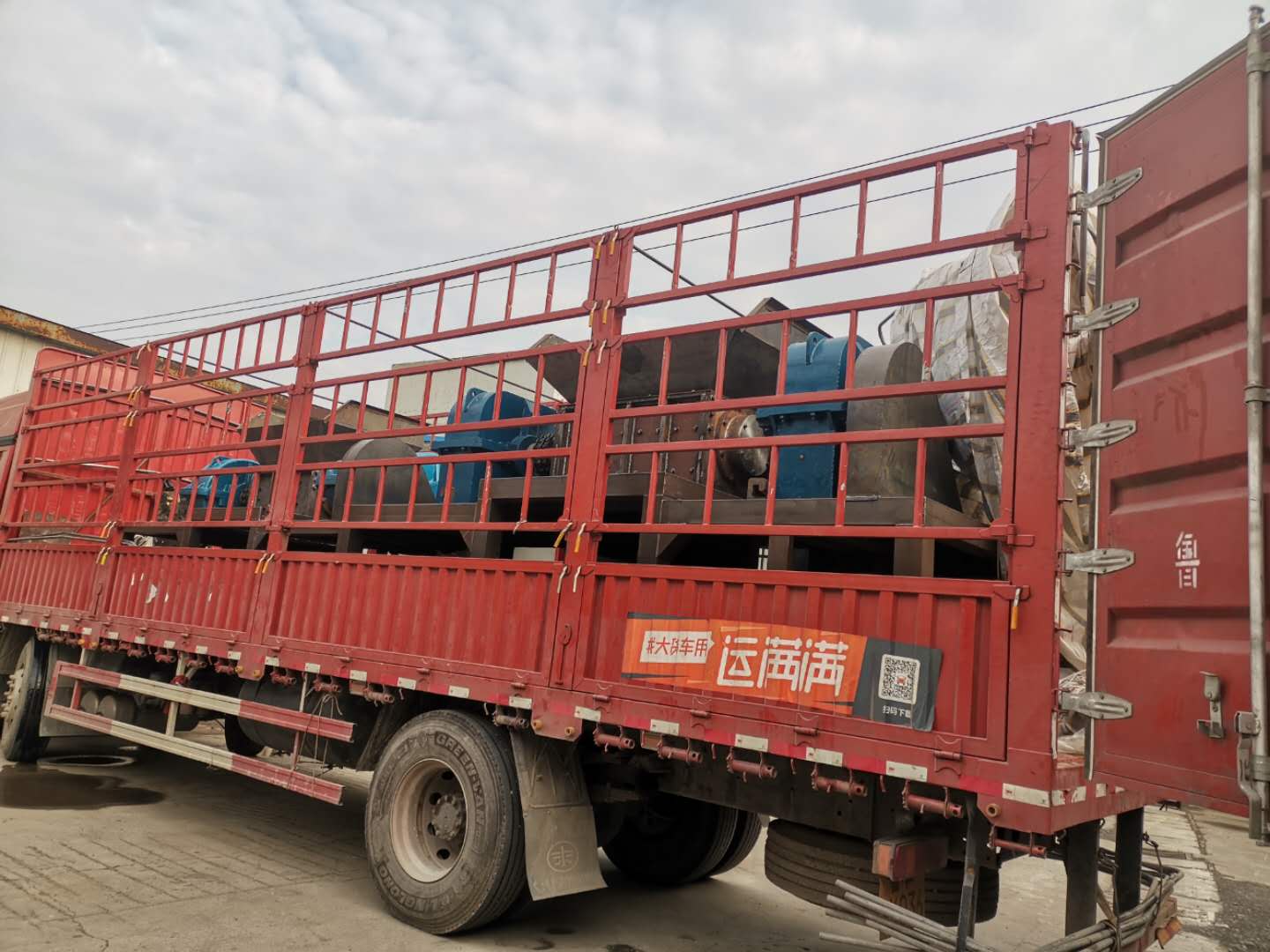 展航機(jī)械生產(chǎn)加工車間實(shí)拍