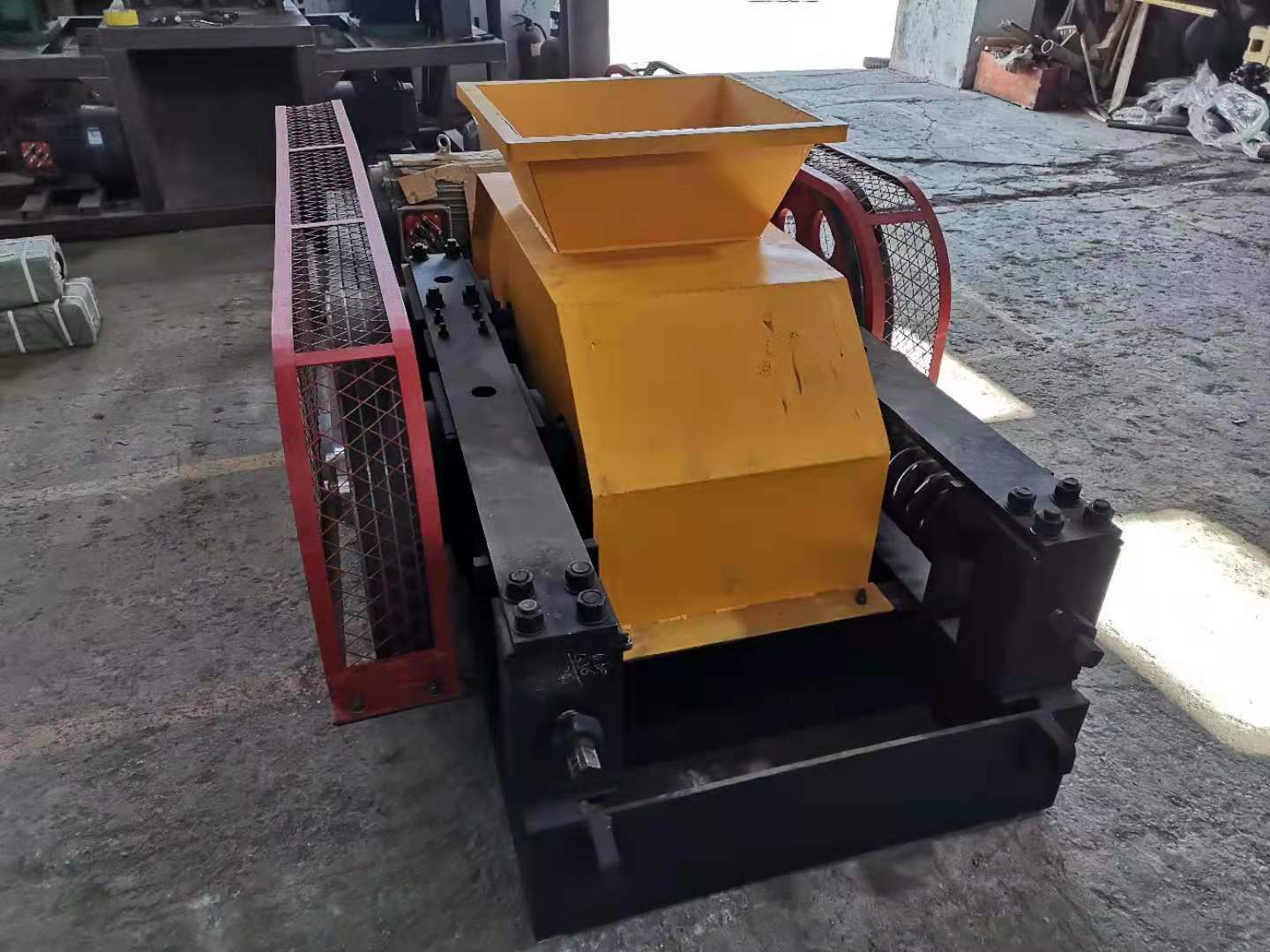 2PG400*400對輥式破碎機